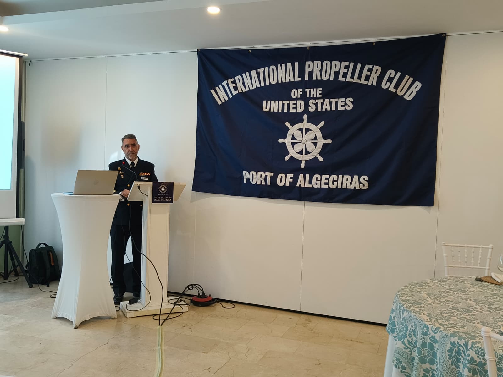 Fernado García Rodríguez, durante su ponencia en el Propeller Club de Algeciras.